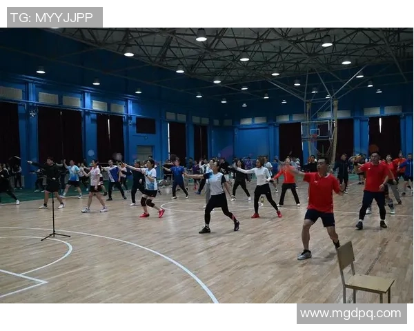 赛后分析：上海羽毛球队与南京羽毛球队的默契配合与团队精神探讨