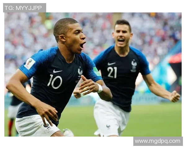 足球场上的慢动作明星效率最低的球员背后的故事与挑战 足球场上的慢动作明星效率最低的球员背后的故事与挑战