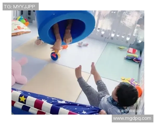 足球明星的儿子萌态十足引发网友热议可爱瞬间频频被分享 足球明星的儿子萌态十足引发网友热议可爱瞬间频频被分享