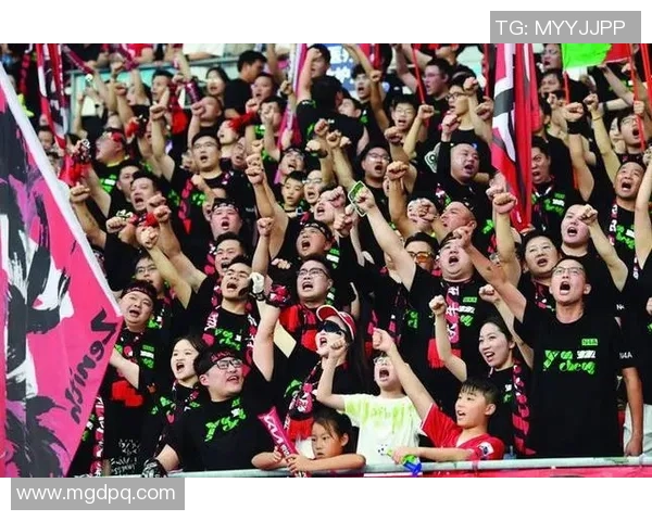 足球明星魅力瞬间最佳照片集锦展现他们的风采与激情 足球明星魅力瞬间最佳照片集锦展现他们的风采与激情